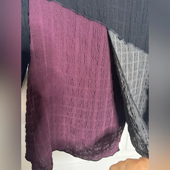 🩶 Colorblock Gauze Blouse - Picture 3 of 6